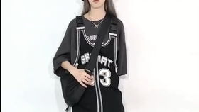 篮球衣背心穿搭女生（篮球背心怎么穿搭）